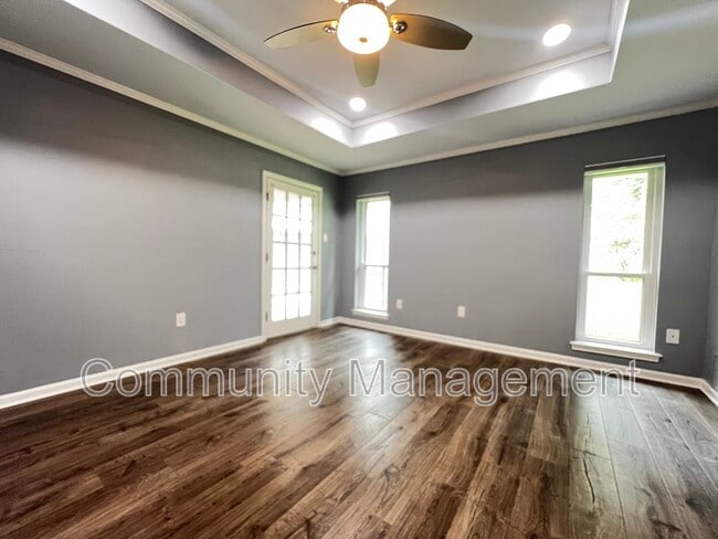 Building Photo - 13741 Willowridge Ave