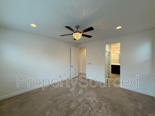 Building Photo - 656 Open Range Ave