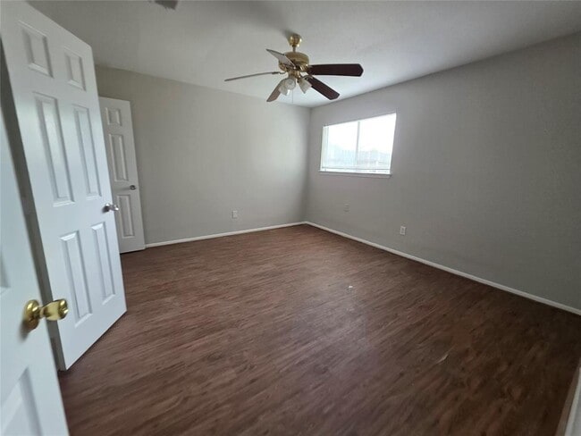 Building Photo - 12742 Shannon Hills Dr