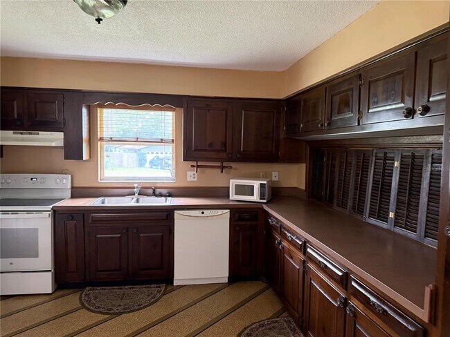 Building Photo - 18 Emerald Way