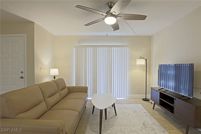 Building Photo - 5327 Summerlin Rd