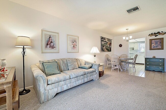 Building Photo - 2703 Dudley Dr W