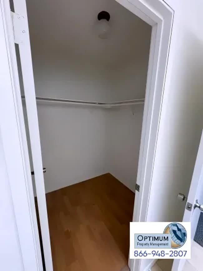 Building Photo - Spacious 4 Bedroom, 2 Bathroom Home in Central Victorville