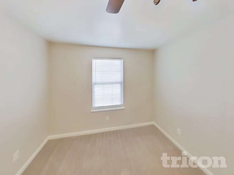 Building Photo - 1335 Coltview Pl