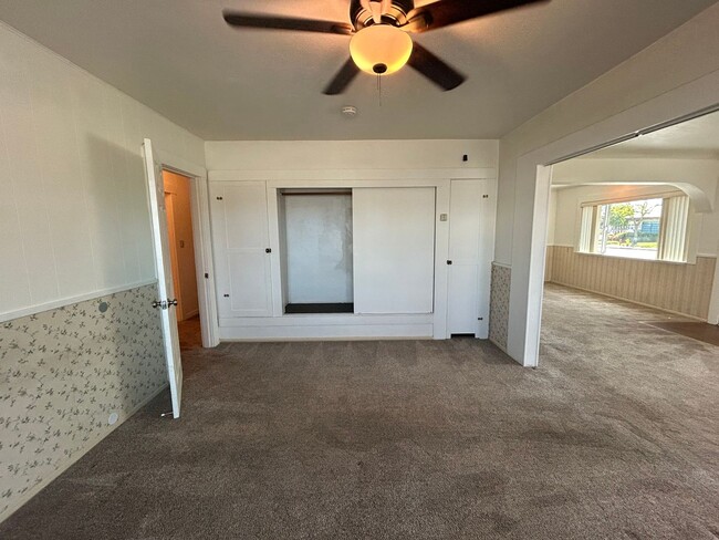 Building Photo - 1441 Coldwell Ave