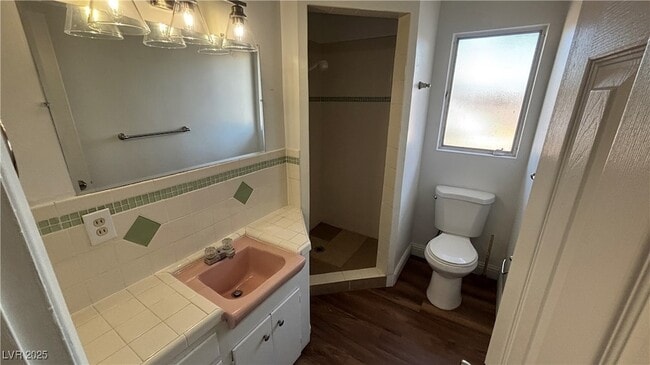 Building Photo - 1516 Houssels Ave