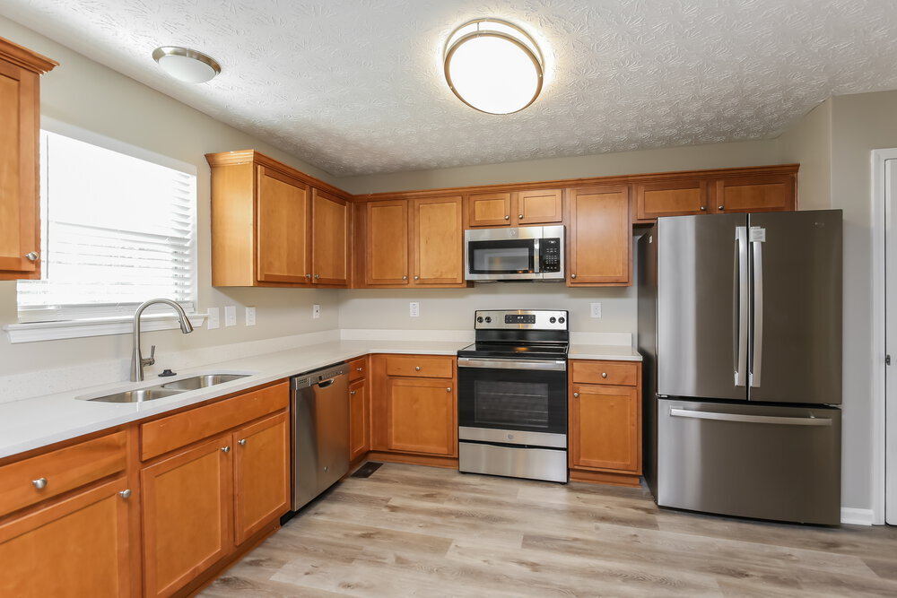 Building Photo - 557 Michael Cir