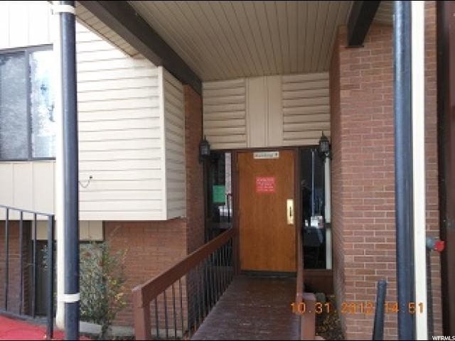 Building Photo - 1032 E 400 S