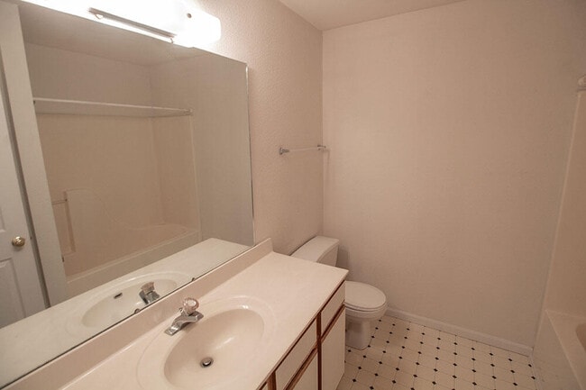 Building Photo - 5200 Tessa Way