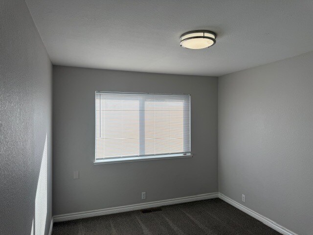 Building Photo - 1177 Bud Pl