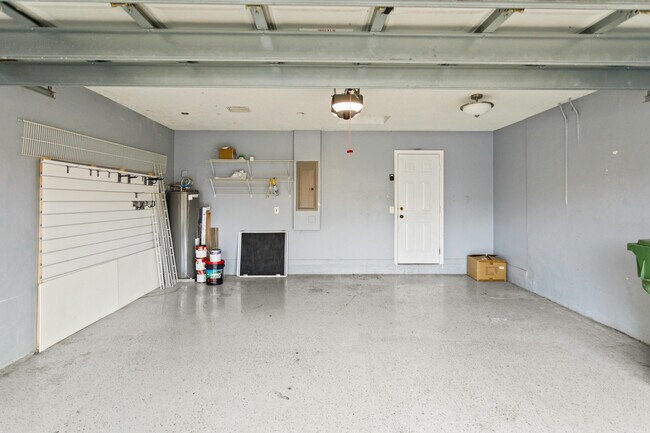 Building Photo - 1071 Bluewood Terrace