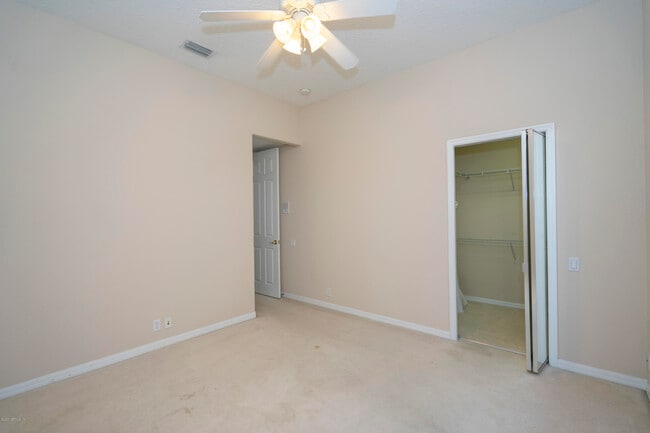 Building Photo - 3668 Windmoor Dr