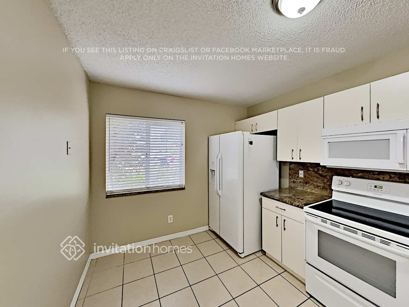 Building Photo - 861 NW 208th Dr
