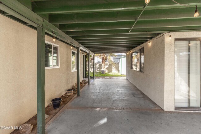 Building Photo - 43007 Pearlwood Dr