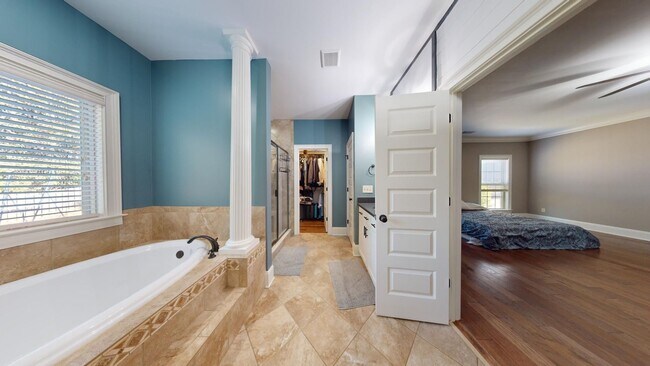 Building Photo - Asheton Lakes