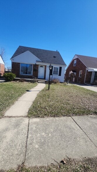 Building Photo - 6978 Mayburn St