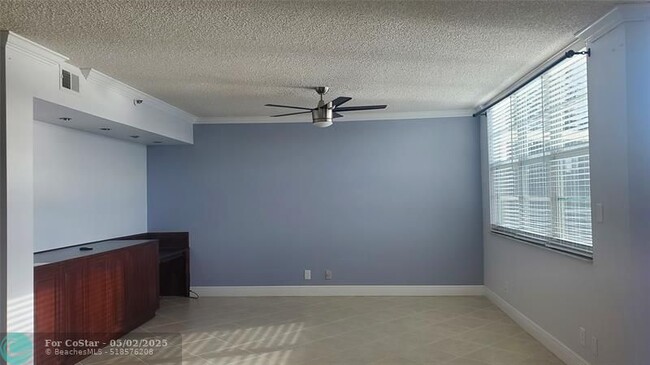 Building Photo - 3095 N Course Dr