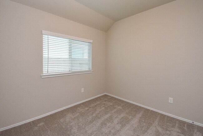 Building Photo - 8930 Field Daisy Ct