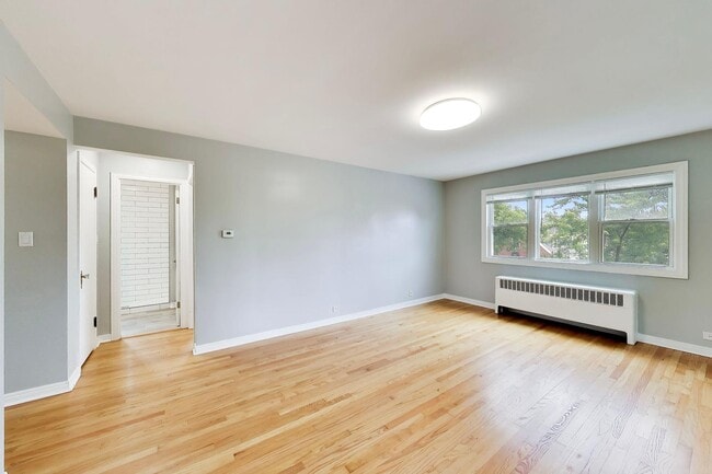 Building Photo - 6405 N Normandy Ave