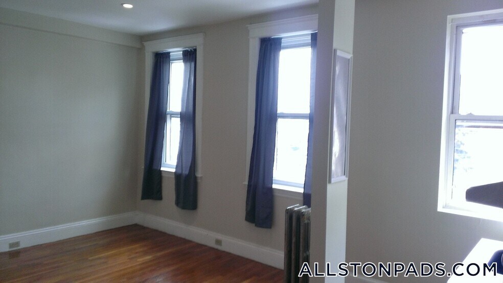 Building Photo - 1197 Commonwealth Ave