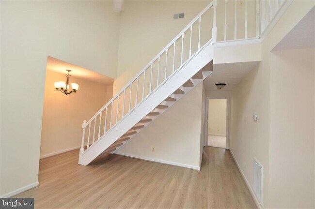 Building Photo - 12109 Green Ledge Ct