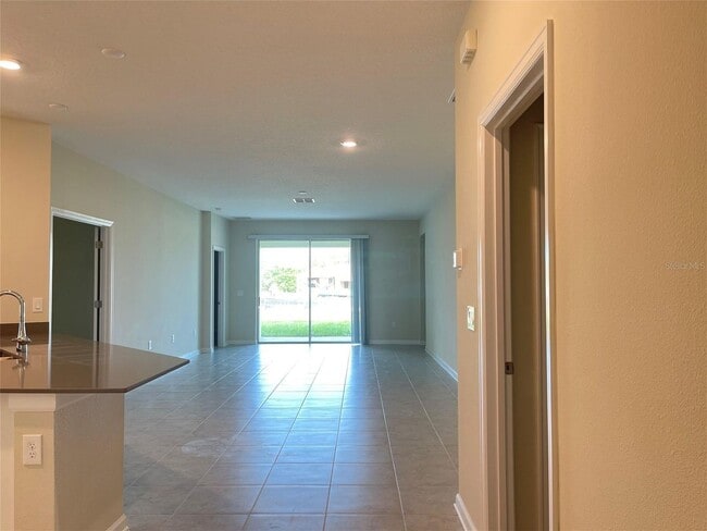 Building Photo - Sawgrass Bay 4 Bedrooms 3 Bathrooms for rent