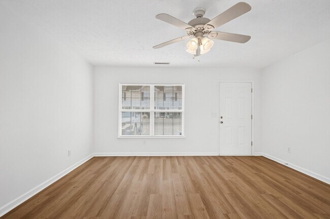 Building Photo - 2961 S Rutherford Blvd