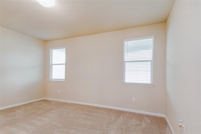 Building Photo - 1309 Anhalt Dr
