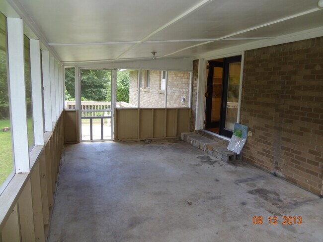 Building Photo - 152 Kendrick Ct