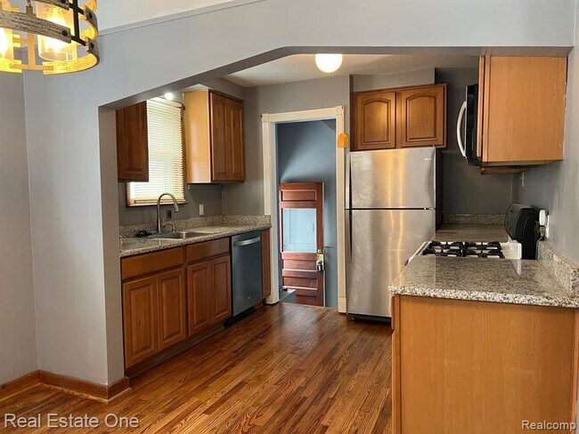 Building Photo - 1127 Hoffman Ave