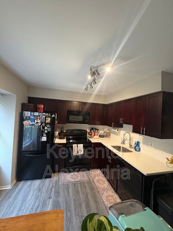 Building Photo - 5822 Bridgetown Ct