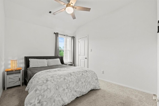 Building Photo - 3026 Hazel Pointe Trail