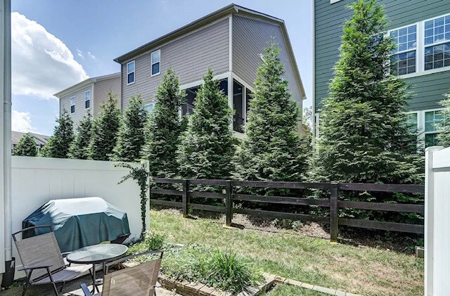 Building Photo - 2943 Templehof Ct