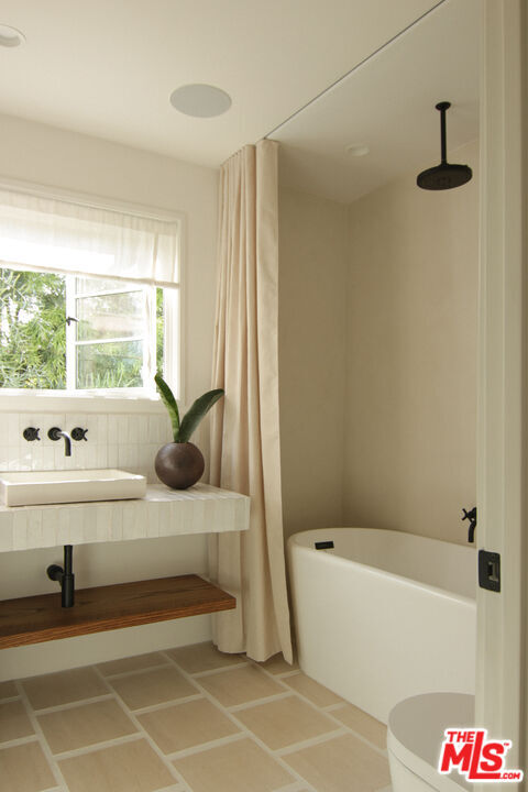 Building Photo - 349 Stowe Terrace