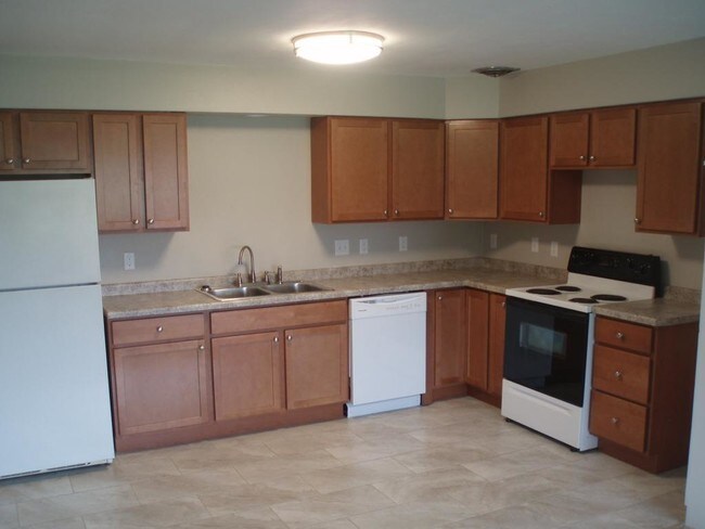 Building Photo - 4720 Burma Road # 5