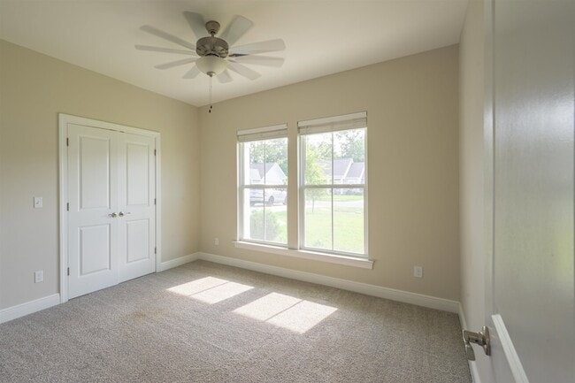 Building Photo - 71 London Cir