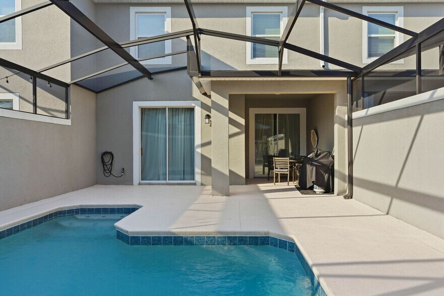 Building Photo - 4224 Paragraph Dr