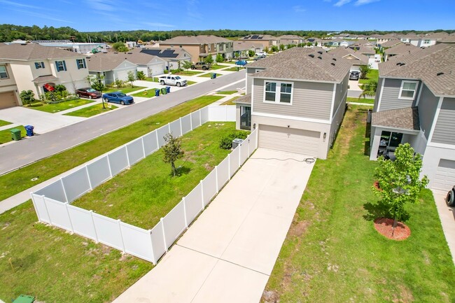 Building Photo - 1504 Hummingbird Rd