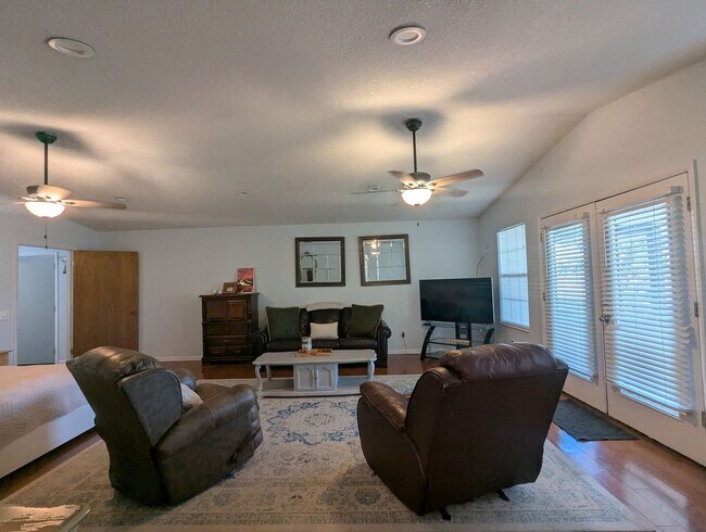 Building Photo - Lakefront Living on Little Lake Geneva – Main Home + Private In-Law Suite!