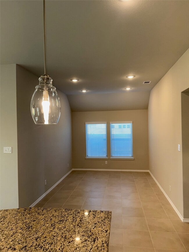 Building Photo - 31965 Retama Rnch Dr