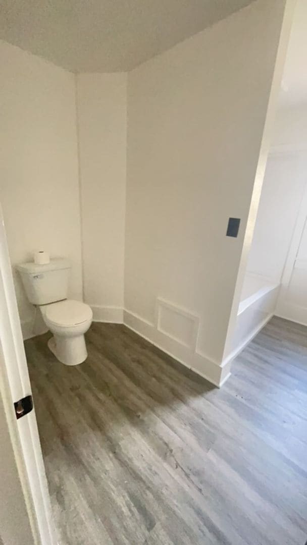 Building Photo - 4 Bedroom Single Family Home Available!