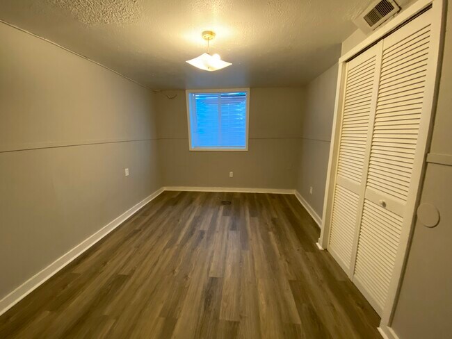 Building Photo - 4048 Taylor Blvd