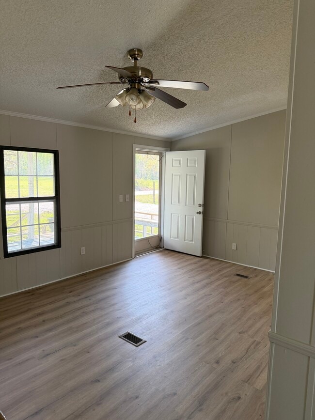 Building Photo - 363 Rolan Gooch Rd