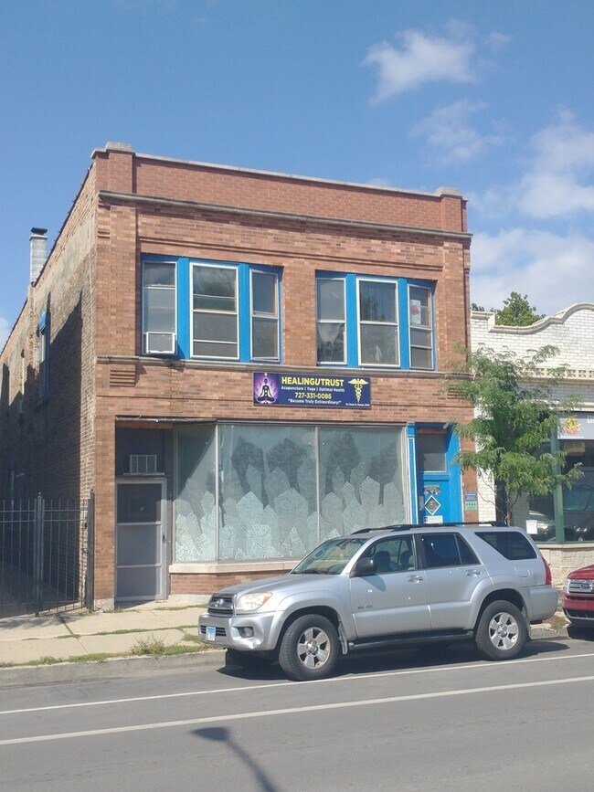 Primary Photo - 3646 W Wrightwood Ave
