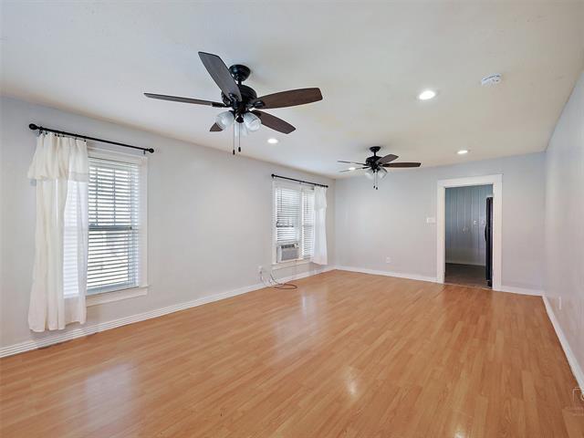 Building Photo - 105 E Hunt St