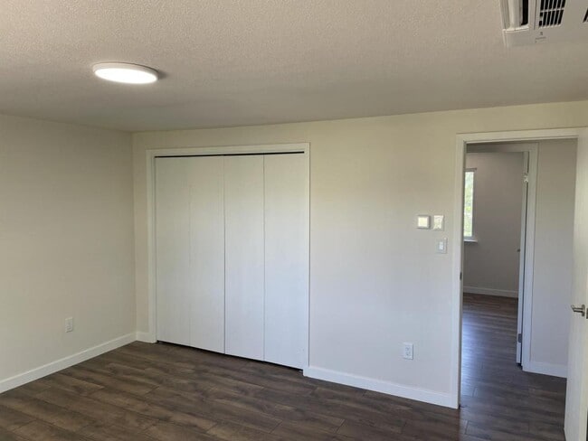 Building Photo - 9949 Tammy Ln