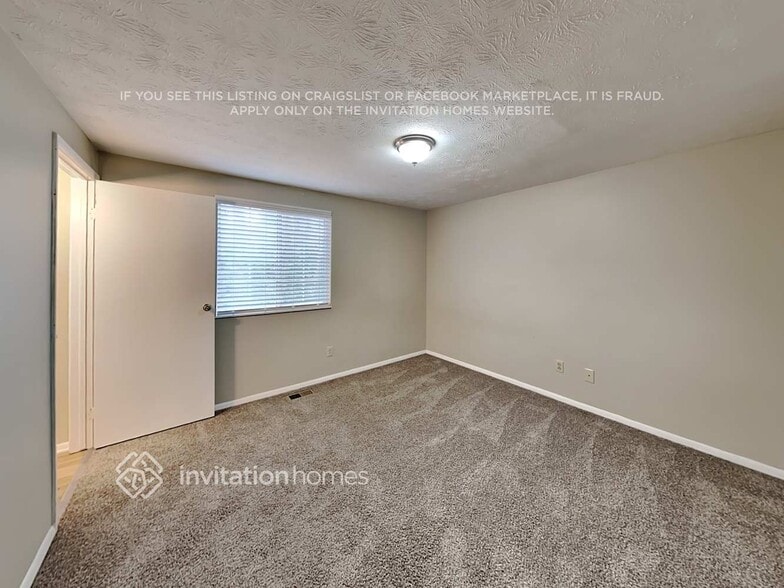 Building Photo - 4669 S Landing Dr