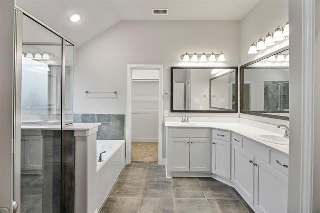 Building Photo - 525 Redbud Dr