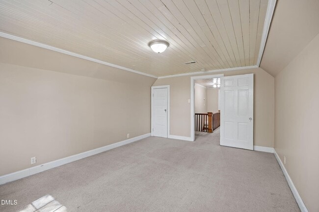 Building Photo - 302 W Main St