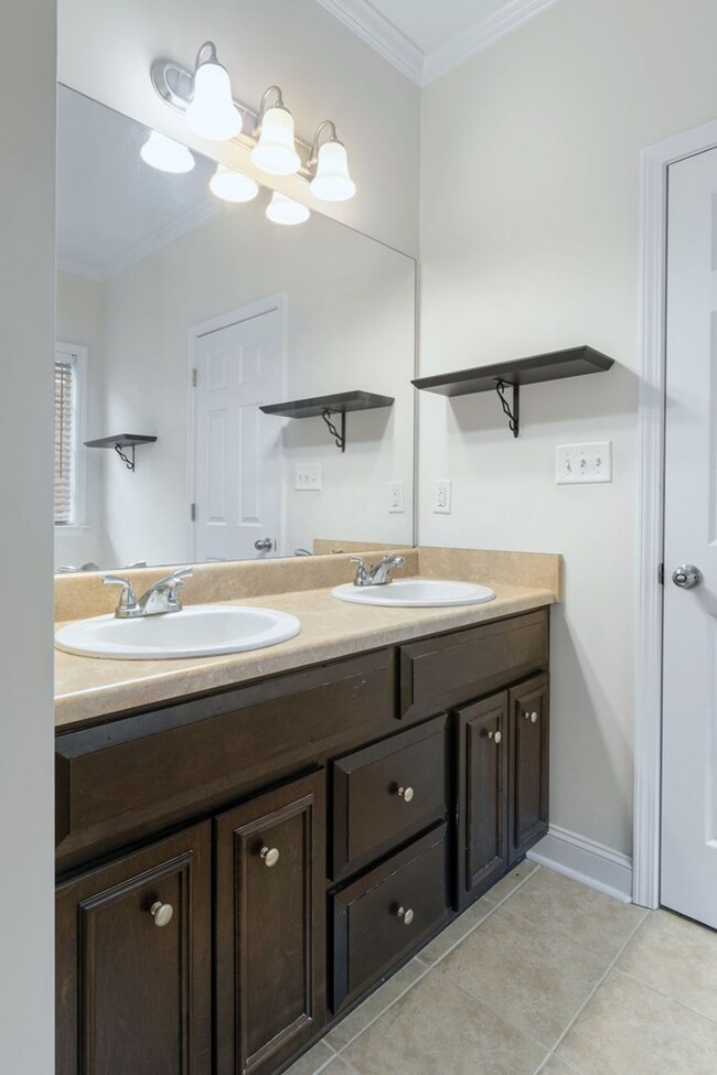 Building Photo - 112 Senah Dr